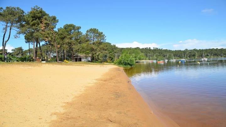 Appartement Sur Golf Avec Piscine Chauffee A Lacanau-Ocean Exterior photo